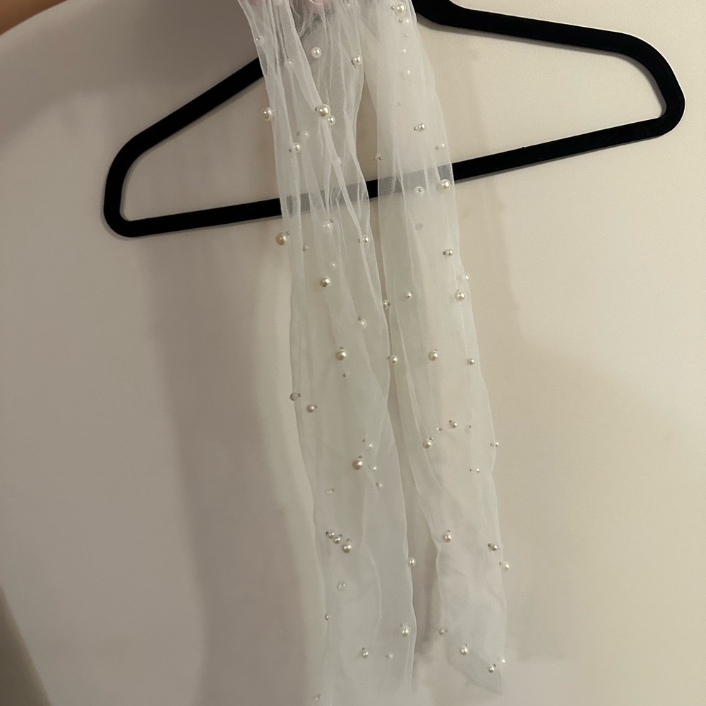 FLORA bridal Valentina Gloves - Picture 4 of 10